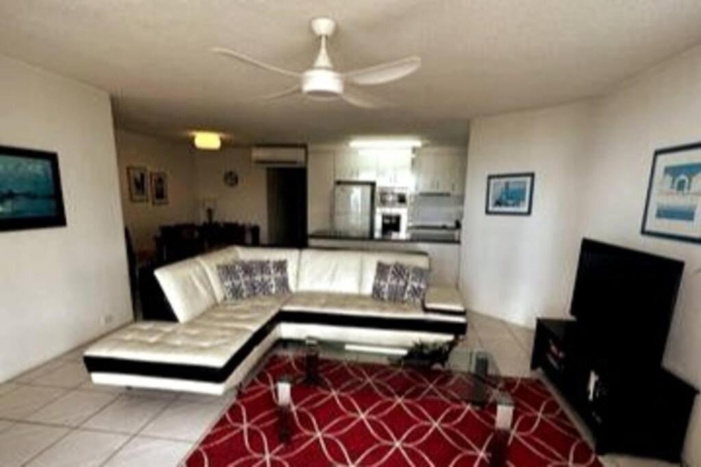 מרוצ'ידור 2 Bedroom Ocean View - Alexandria Apartments -Alexandra Headland מראה חיצוני תמונה